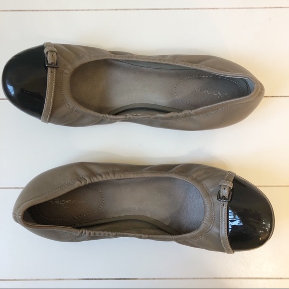 Halogen Cassandra Cap Toe Ballet Flats Taupe  9 - Picture 2 of 9